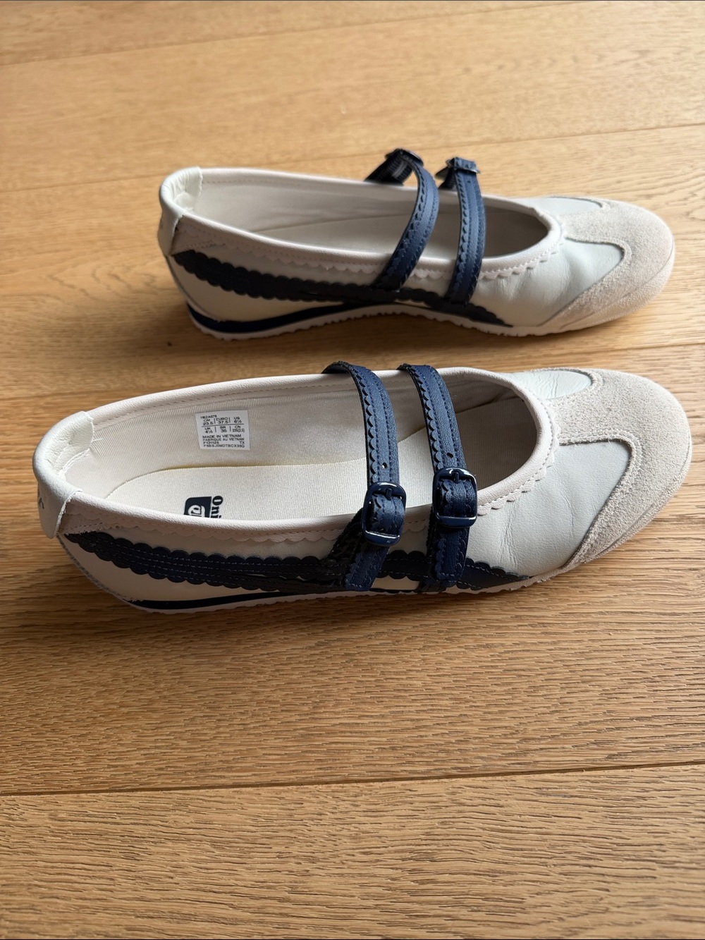 Onitsuka Tiger Mexico 66 Birch/Navy Mary Jane womens Shoes 6.5 US